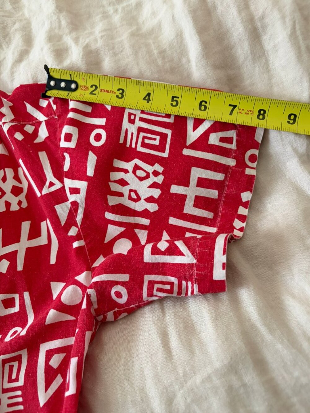 Vintage Abstract Geometric Patterned Boxy Unisex Top - Red - Unique Find! - Picture 9 of 11